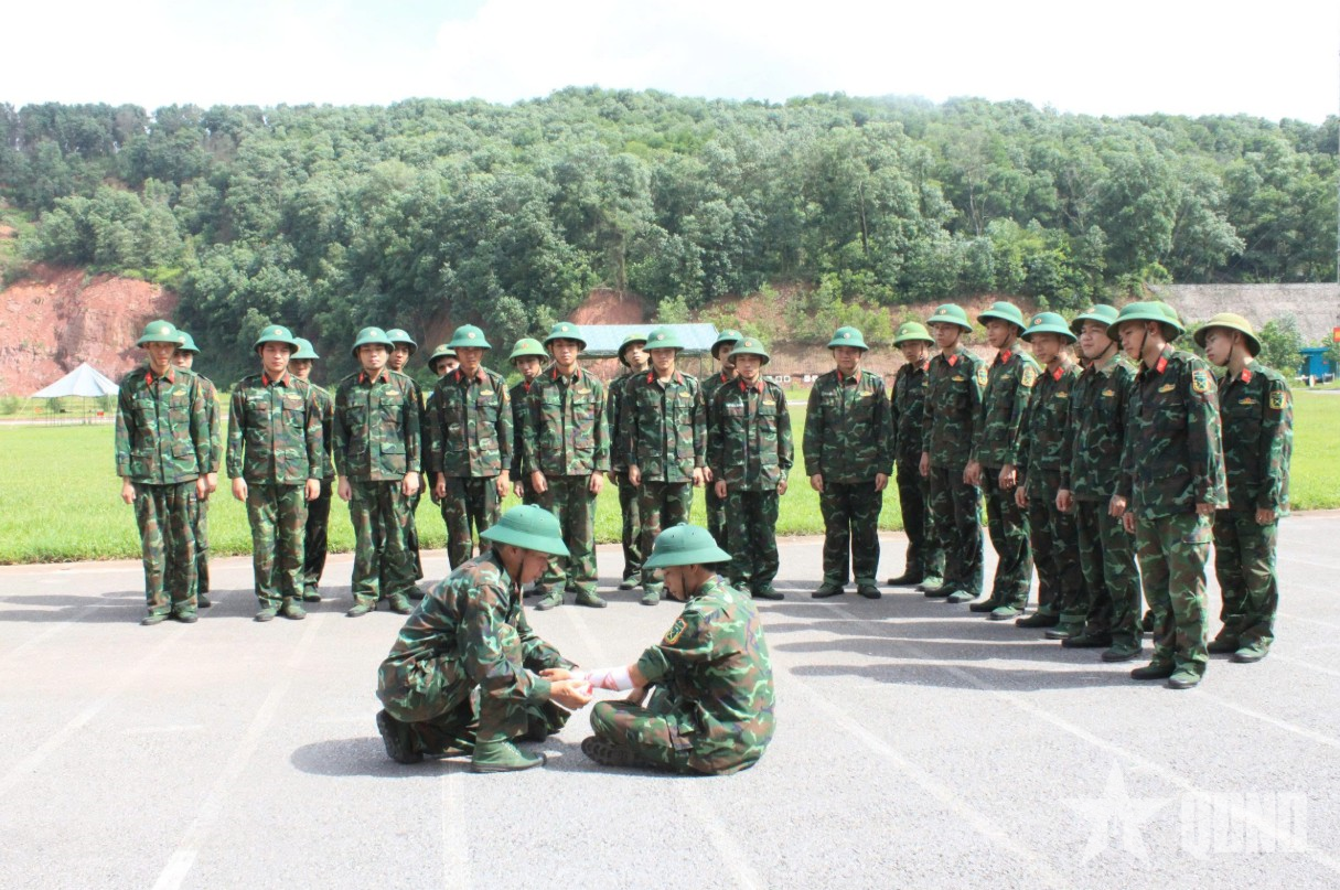 Điểm tựa vững chắc trong thế trận quốc phòng thành phố cảng